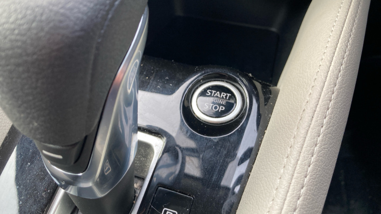 Nissan Micra 1.0 IG-T 92 Tekna 5dr CVT Petrol Hatchback